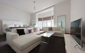 Central Collins Residence At Inner City
